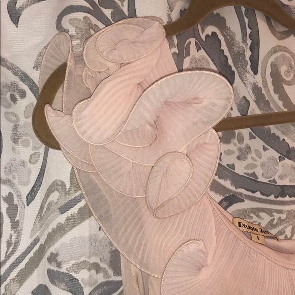 One-shoulder pink dress - Picture 4 of 4